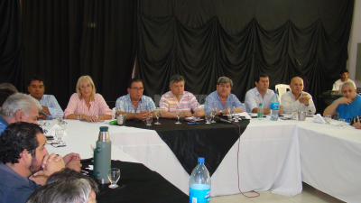 Peppo convocó a los intendentes a reunión política en Margarita Belén