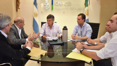 El gobernador firma acuerdo con GasNea para la construcción de las redes de gas