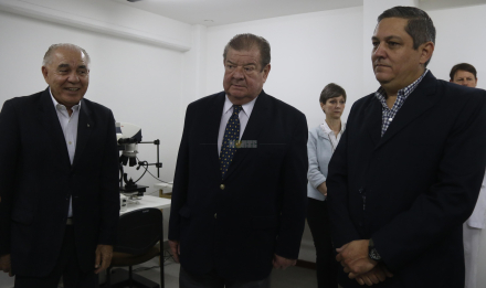 GABINETE CIENTIFICO6.JPG