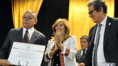 Otorgaron doctorado honoris causa al historiador Marcos Altamirano
