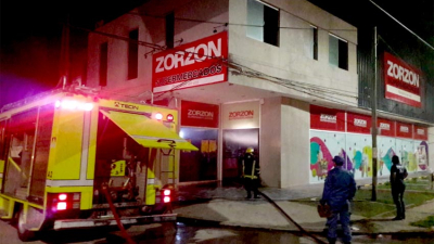 Se incendió una sucursal de Supermercados Zorzón