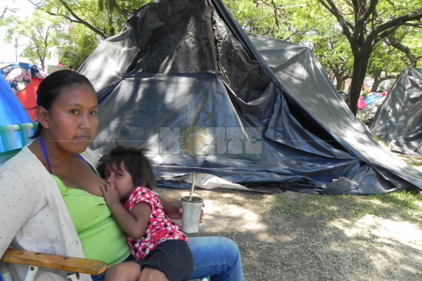 Las distintas organizaciones sociales continúan acampando en el parque 2 de Febrero