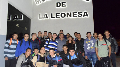 Jóvenes de La Leonesa agradecidos con el intendente