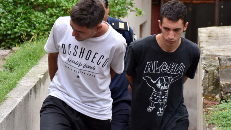 Confirman la detención de los cinco acusados de abusar de una adolescente en un camping de Miramar