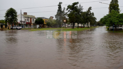 Sáenz Peña azotada por las copiosas lluvias, con varios barrios anegados