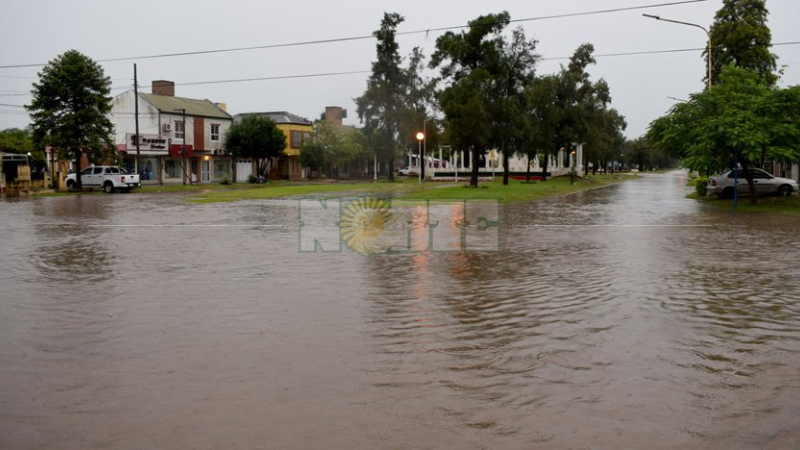 Sáenz Peña azotada por las copiosas lluvias, con varios barrios anegados