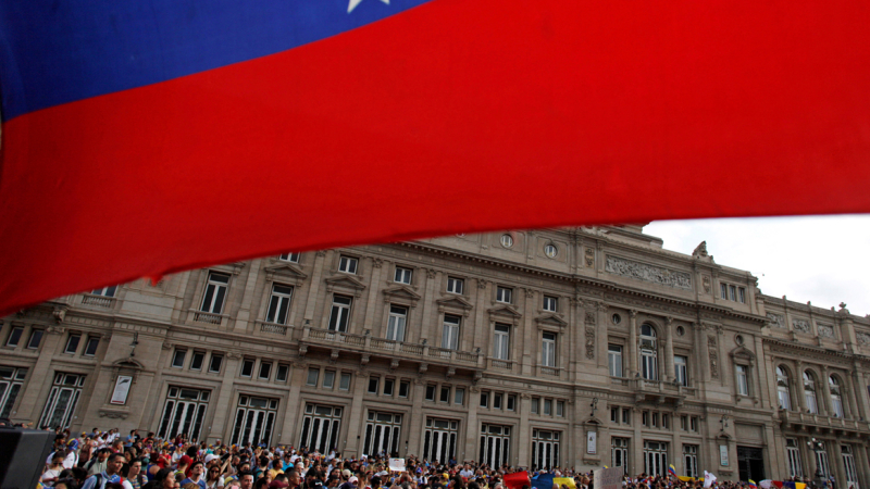 Avalancha de reacciones internacionales tras autoproclamación de Guaidó en Venezuela