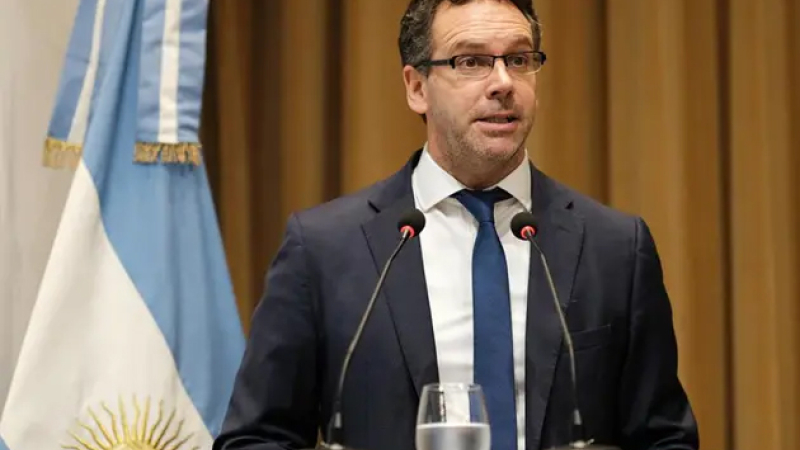 Banco Central. Guido Sandleris endurece su plan monetario contra la inflación