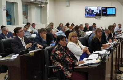 La Legislatura pospuso el debate por las PASO y del crédito para sanear Secheep