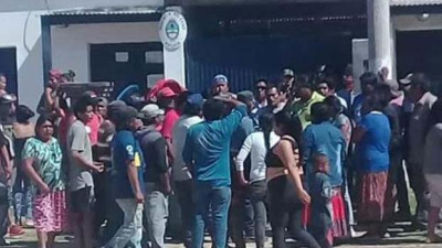 Al menos cuatro detenidos por la toma de la comisaría de El Sauzalito