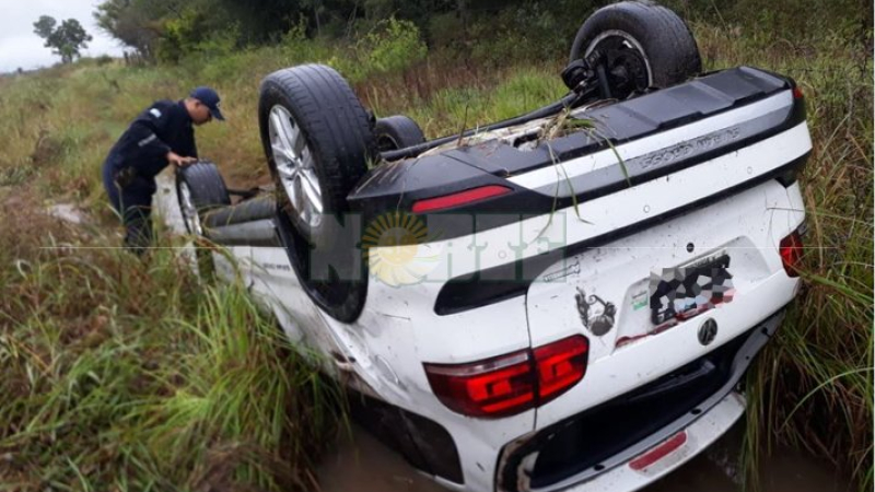 Despiste y vuelco en cercanías a Margarita Belén