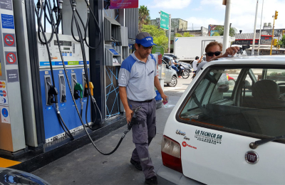 Descartan la posibilidad de avanzar con el autoservicio de combustibles