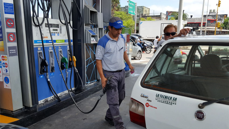 Descartan la posibilidad de avanzar con el autoservicio de combustibles