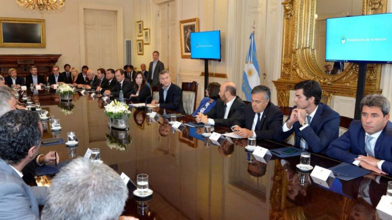 Después del traspaso, sólo ocho gobernadores mantuvieron la tarifa social eléctrica