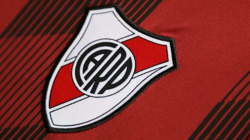 El sponsor chino que podría tener River en su camiseta