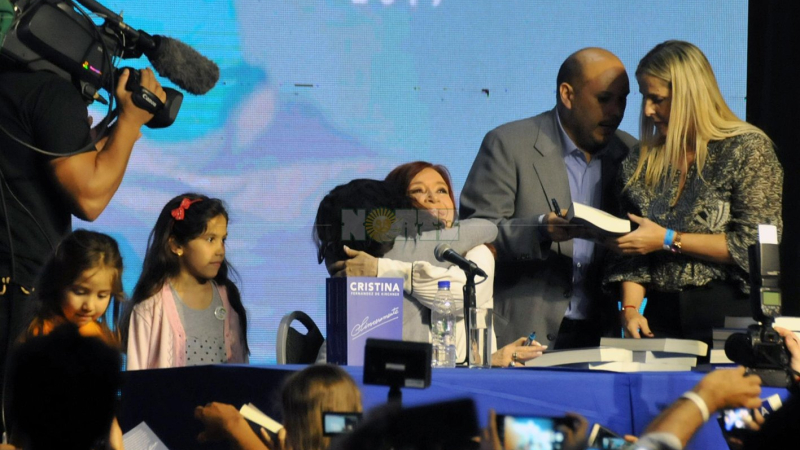 Una niña chaqueña, protagonista del mensaje final de Cristina Fernández en Resistencia