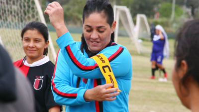 Abran cancha al fútbol femenino