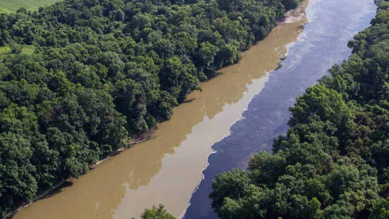 "Río de whisky" de más de 35 kilómetros en Kentucky