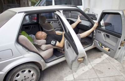 Japoneses alquilan autos para descansar
