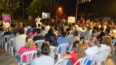 Inauguraron 1100 metros de pavimento en Villa Río Negro