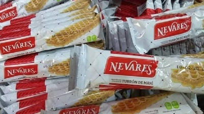 La ANMAT prohibió la comercialización de alfajores, turrones y obleas