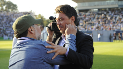 River y Gimnasia ya juegan en el Bosque