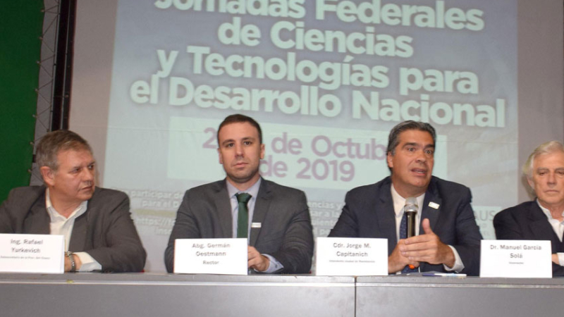Referentes nacionales debaten en Sáenz Peña las políticas para el desarrollo tecnológico del país