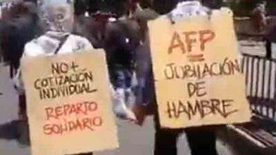 Piñera pide la renuncia de todos sus ministros y retira al ejército de las calles