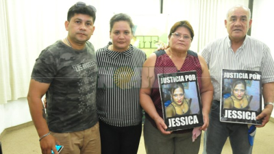 Padres de Jessica Vasconcelo piden a la jueza que controle atropello policial