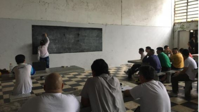 El Instituto Walsh abrió una nueva cohorte de la carrera de Comunicación social en alcaidía de varones