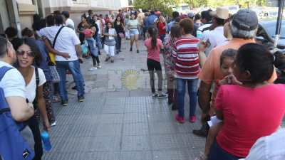 Cobrar el bono, una odisea para jubilados y beneficiarios de asignaciones
