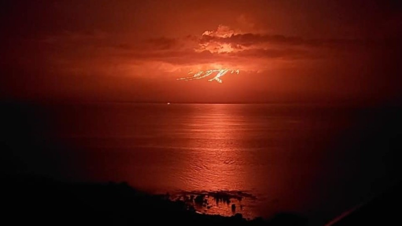 Islas Galápagos: otro volcán en erupción