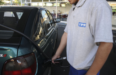 Combustibles: el congelamiento alivia los bolsillos pero complica a los estacioneros
