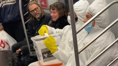 Un par de adolescentes fingieron esparcir coronavirus en el Metro de Nueva York