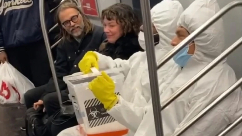 Un par de adolescentes fingieron esparcir coronavirus en el Metro de Nueva York