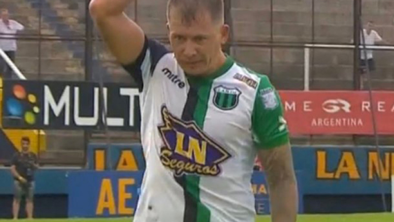 Indignación por el gesto de racismo de un jugador de Nueva Chicago