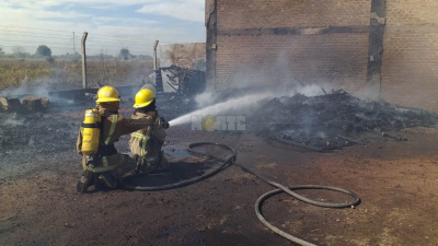 Incendio en depósito de insumos agropecuarios en Charata