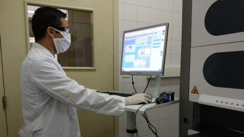 La semana próxima cobrarán el bono los trabajadores de la salud