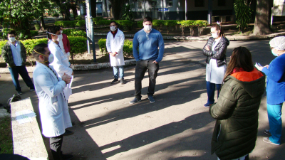Siguen los reclamos de profesionales de la salud del hospital Perrando