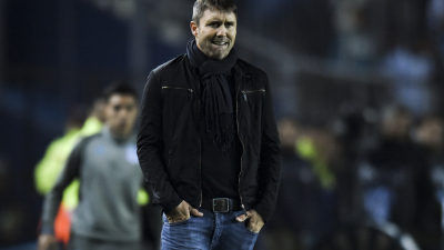 Inter de Brasil pide a Racing postergar el pago de la segunda cuota de la rescisión de Coudet