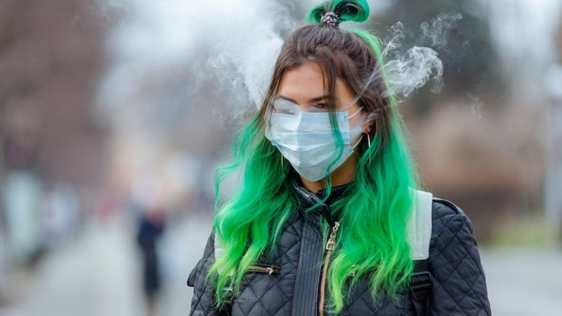 Coronavirus: el cigarrillo y el vapeo, principales factores de riesgo