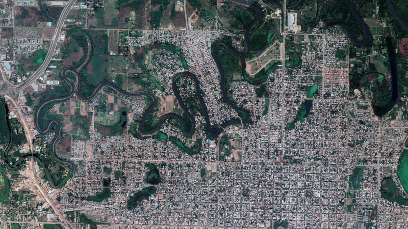 Alarma por los graves daños al río Negro que causa la urbanización