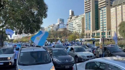 Se llevó adelante un nuevo “banderazo” de la oposición