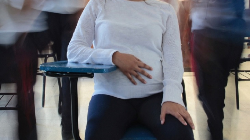 Para una adolescente que materna, volver a estudiar cuadruplica sus esfuerzos
