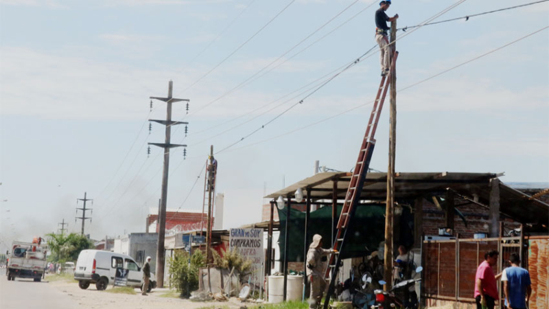 Llegan los bajones de tensión y sufren los electrodomésticos