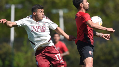 Amistoso con dos goles de Scocco a River