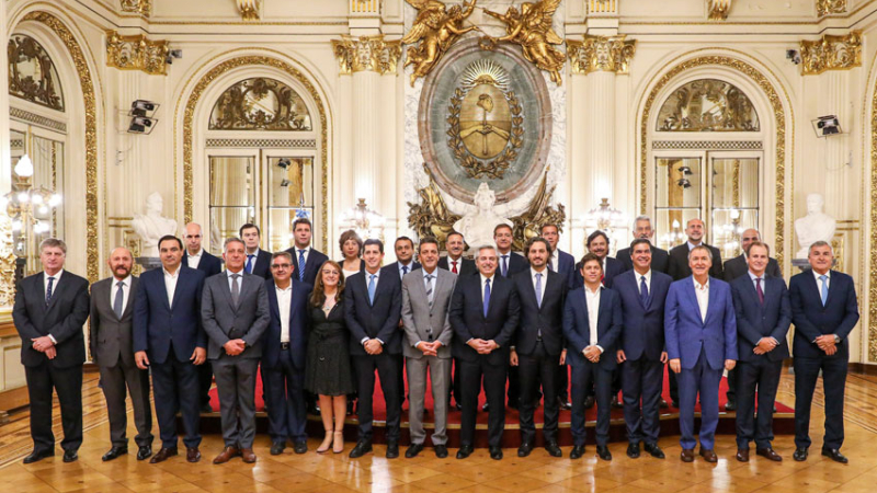 24 gobernadores pidieron unidad “sin mezquindades”