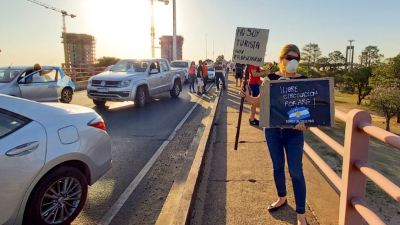 “Liberen el Puente”: movilizados se reúnen con funcionarios correntinos