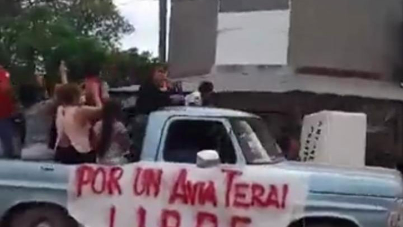 Protesta de comerciantes y vecinos de Avia Terai: piden el fin de los controles estrictos