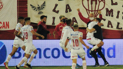 Huracán reaccionó y le dio vuelta el partido a Independiente